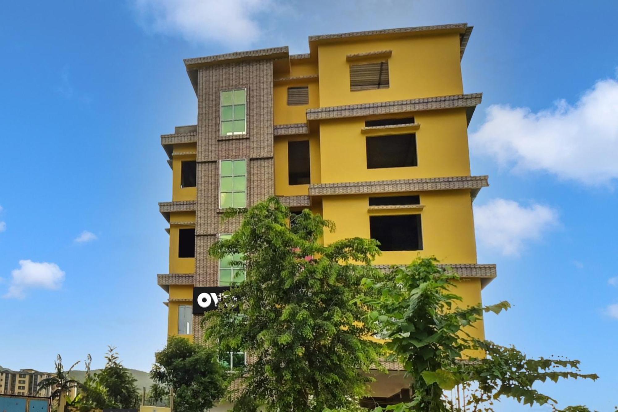 Oyo Flagship The Brahmaputra Homestay グワーハーティー エクステリア 写真