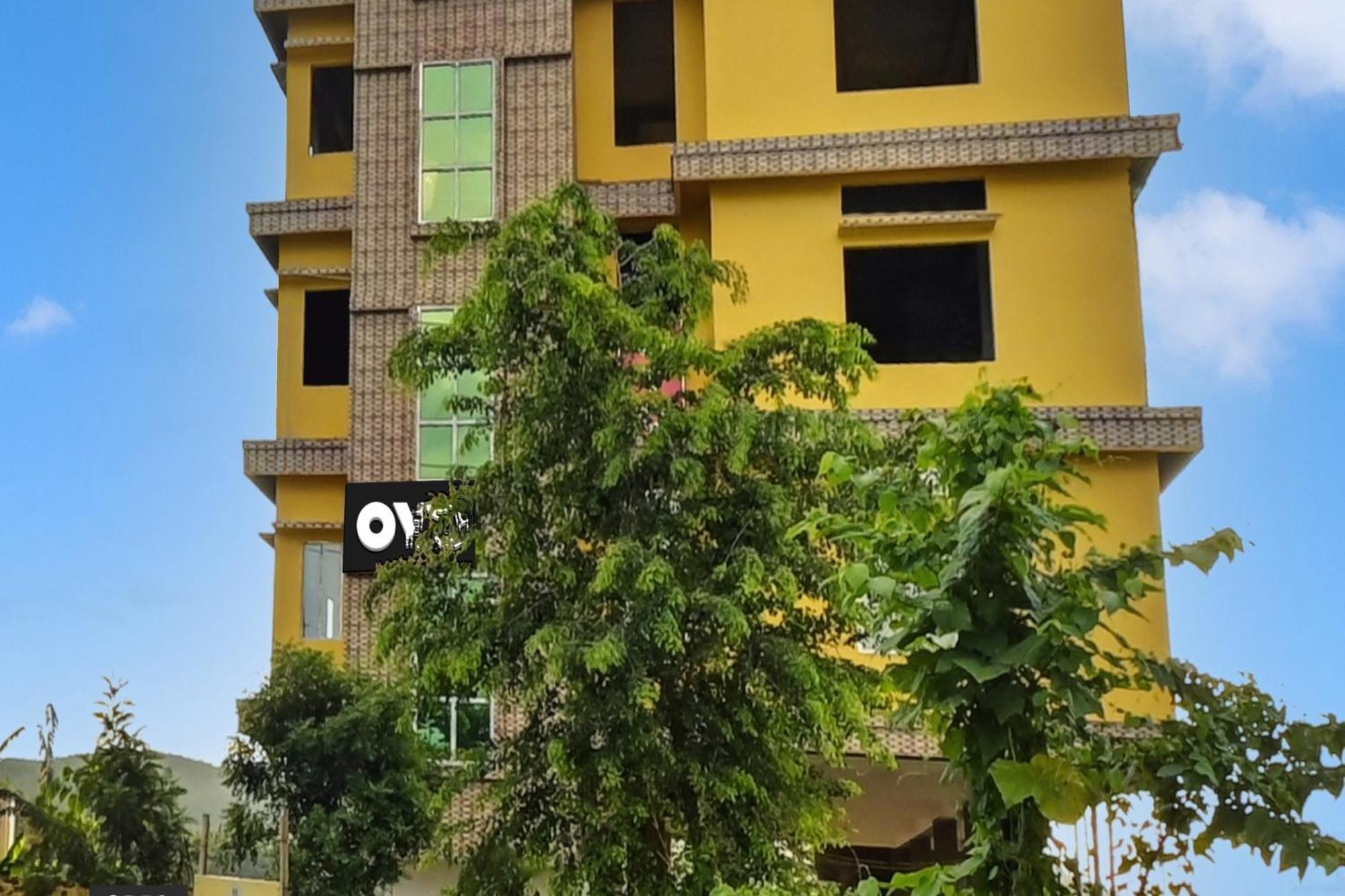 Oyo Flagship The Brahmaputra Homestay グワーハーティー エクステリア 写真